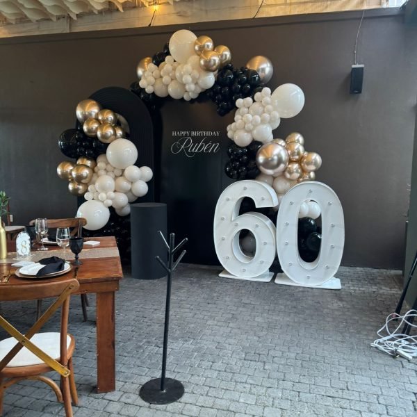 aaacb6f2-fca8-4093-b6c5-237b752e9d72